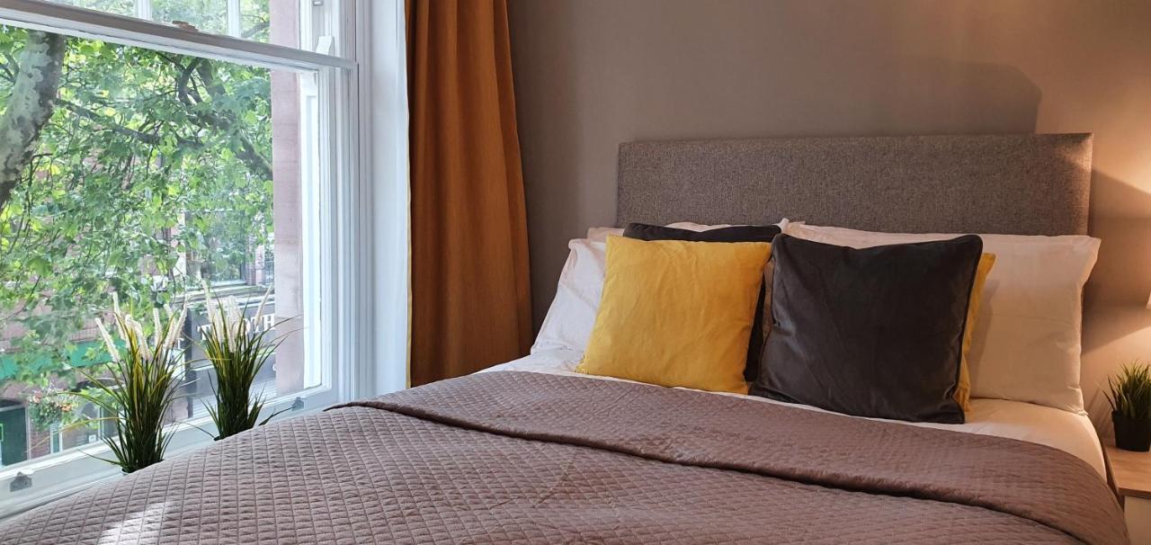 Darwin Stays - Service Accommodation In Newcastle Under Lyme City Centre Dış mekan fotoğraf