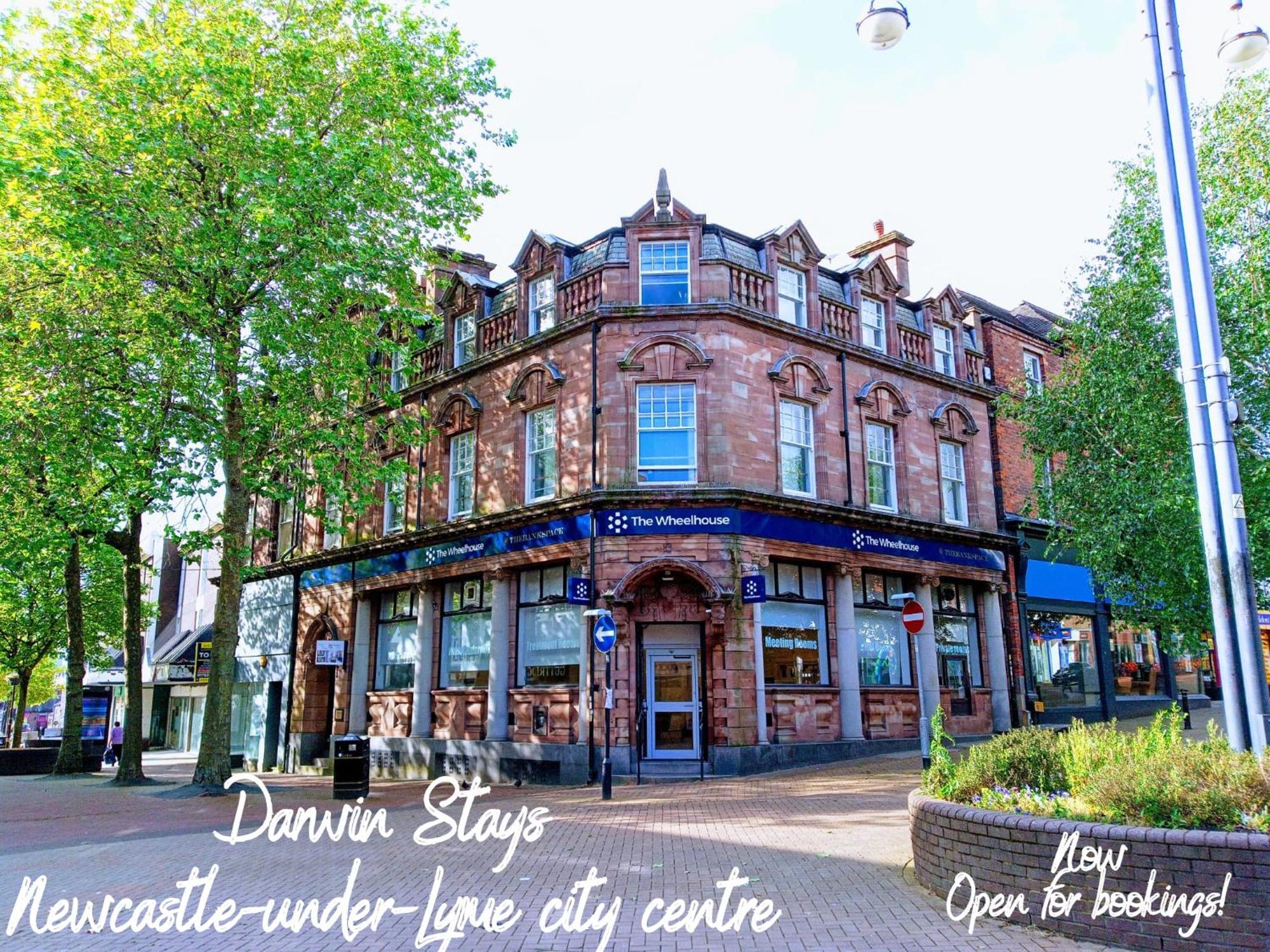 Darwin Stays - Service Accommodation In Newcastle Under Lyme City Centre Dış mekan fotoğraf