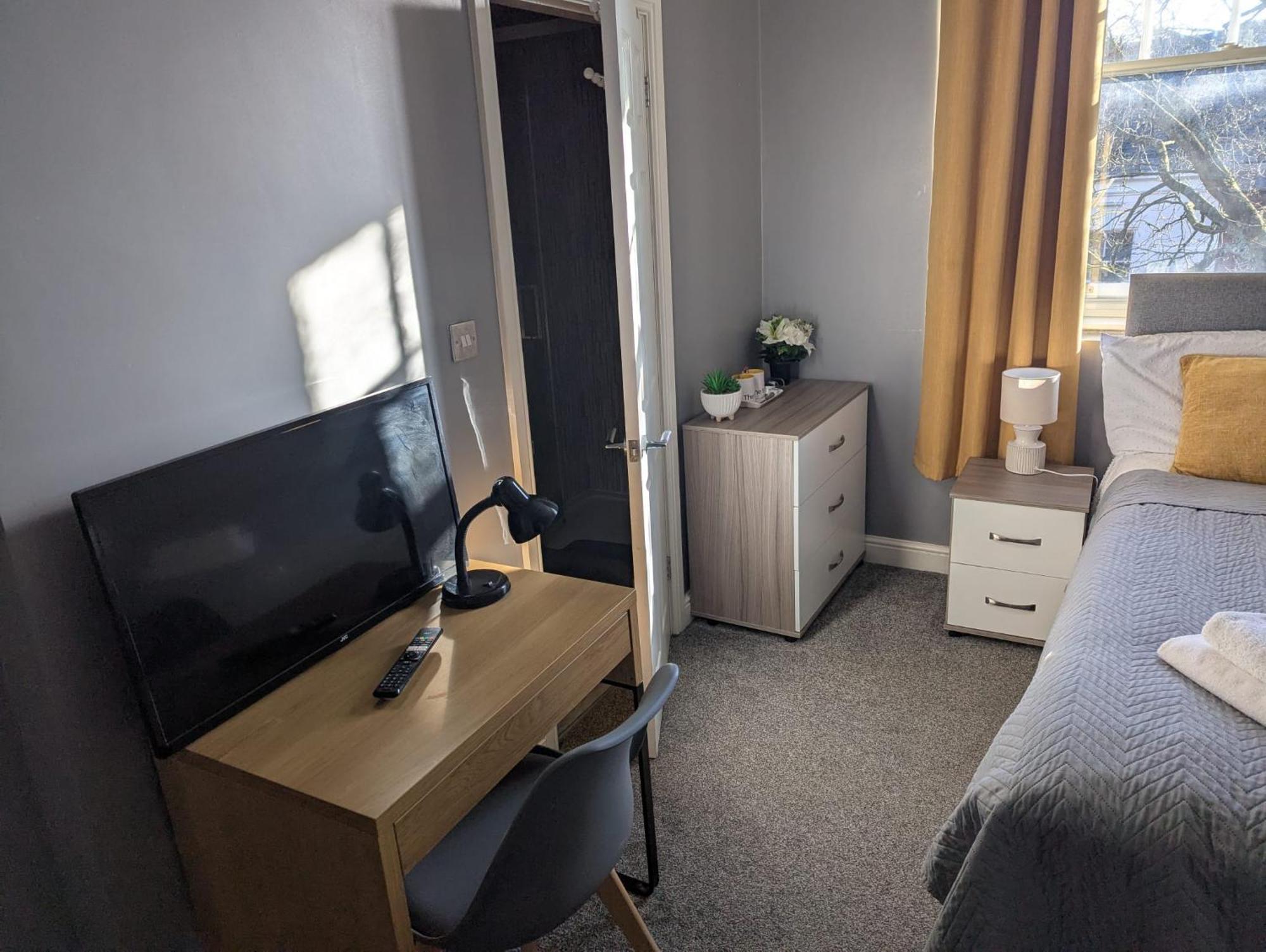 Darwin Stays - Service Accommodation In Newcastle Under Lyme City Centre Dış mekan fotoğraf