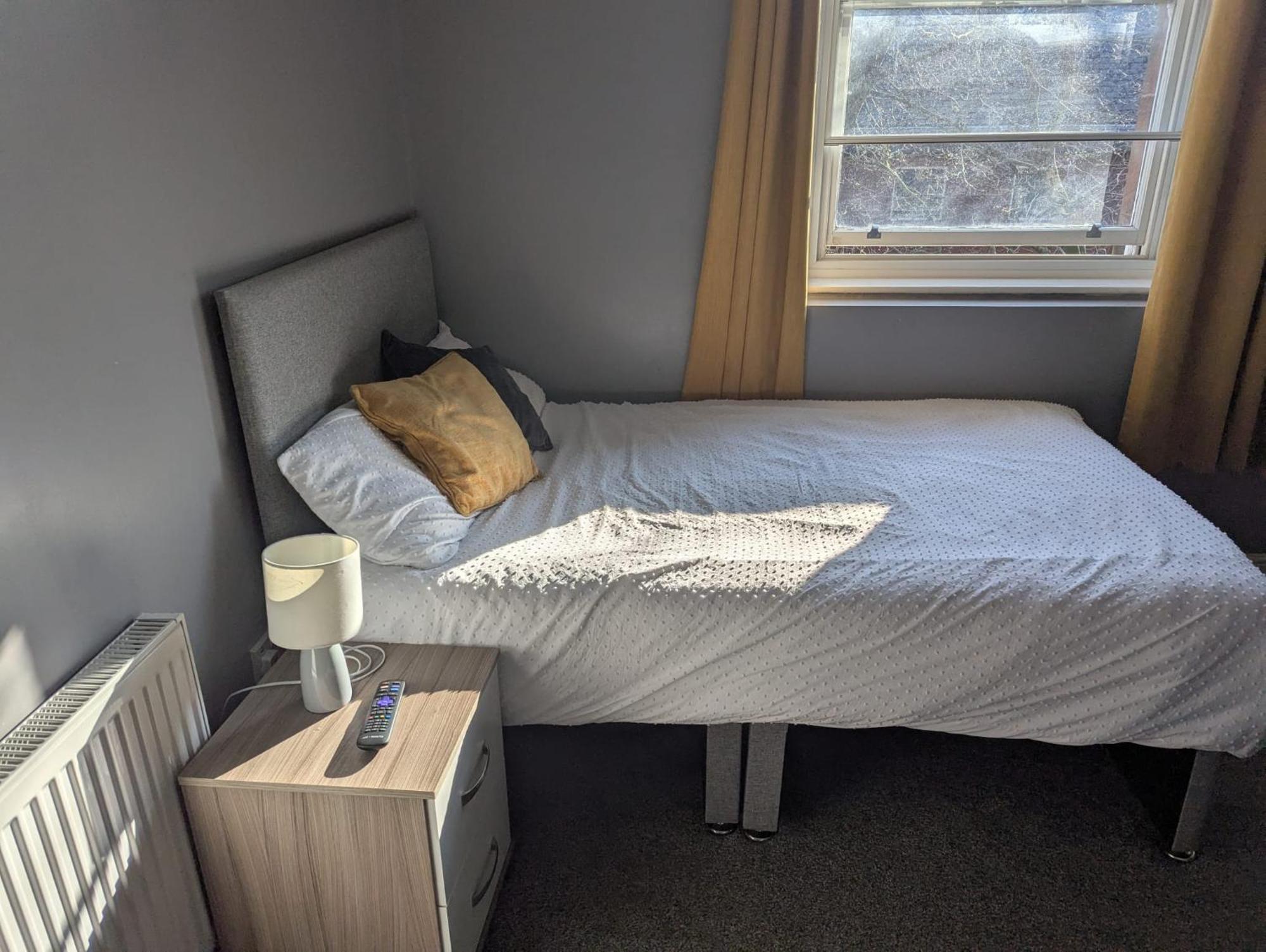 Darwin Stays - Service Accommodation In Newcastle Under Lyme City Centre Dış mekan fotoğraf